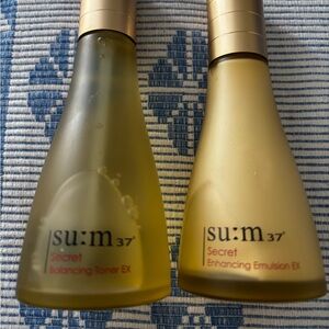 SU:M37 Secret Balancing Toner and Enhancing Emulsion Set